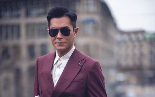 古天乐▲为拯救香港电影圈，古天乐筹拍《豪门夜宴2》，百位电影人将出演