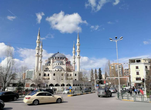 「阿尔巴尼亚」白拿了中国上百架战机，转头却抛售至西方国家，比越南还忘恩负义