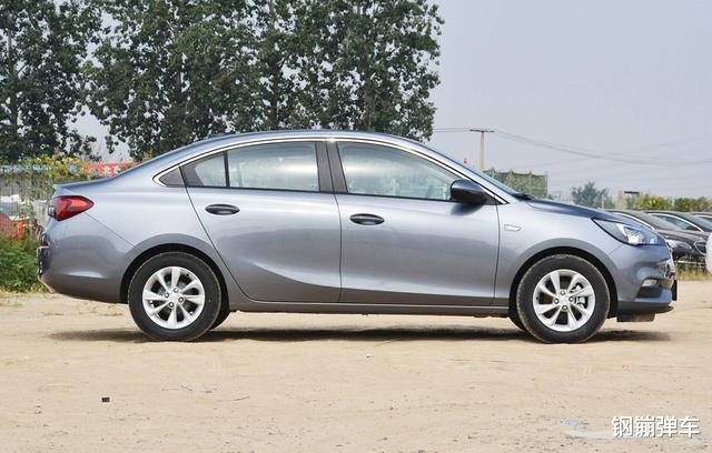 自动挡|最接地气的“百姓车”，自动挡仅6.4万，油耗4.7L，满油轻松900km