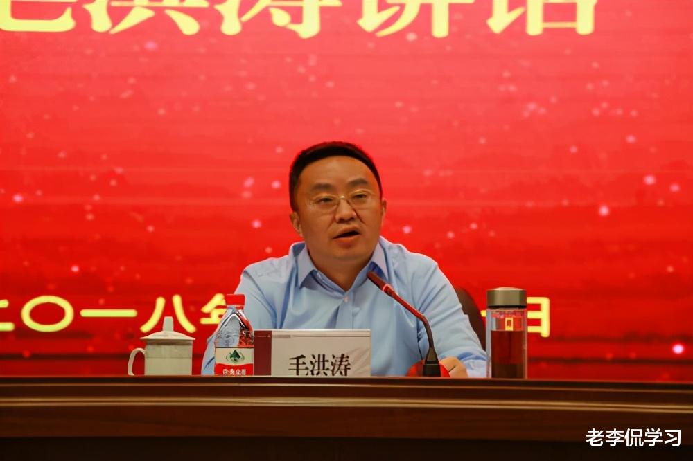 教师|成都大学毛洪涛另一个不为人知的秘密，让人更加同情，也肃然起敬