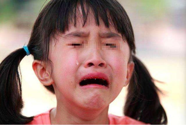 「购房置业」“不孝”女儿不给儿子买房，父母告上法庭，网友怒斥：不配为父母