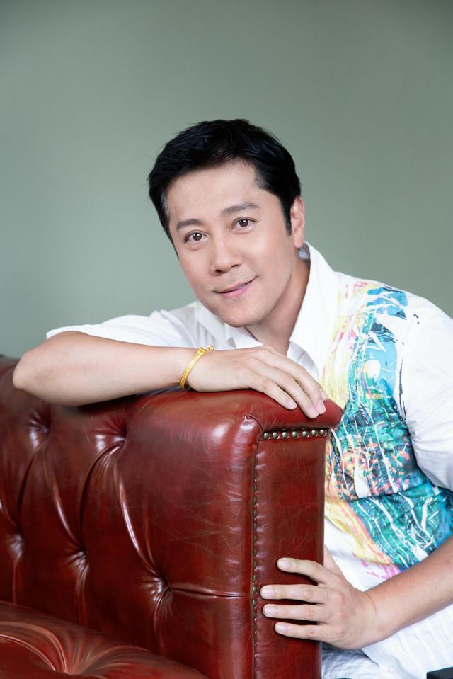 蔡国庆@催人泪下蔡国庆:愿用10年生命,换痴呆母亲一年清醒