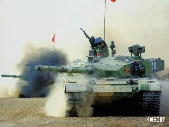 「坦克炮」主战坦克炮塔旋转、碾碎自家驾驶员头颅：我军安全警示教育硬核！