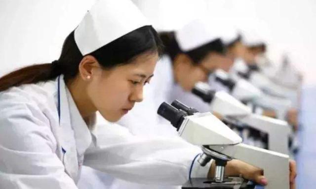 高校|女生就业8个医学专业：“就业满意”指数排行榜！最幸福专业却是“它”！