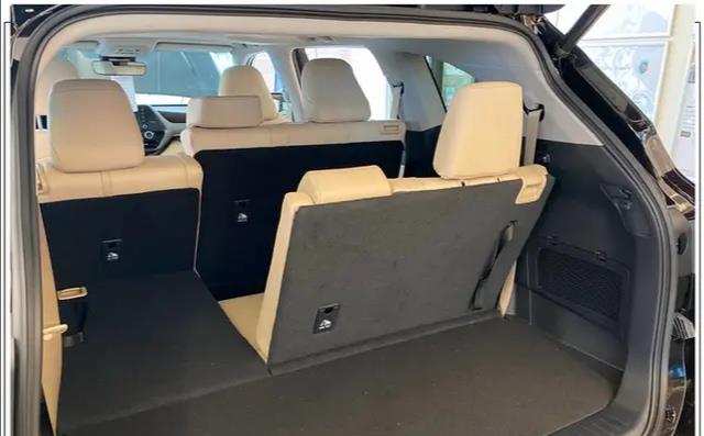 【丰田汉兰达】全新汉兰达已到店,2.0T+8AT+235马力,网友:这个价格是真的香