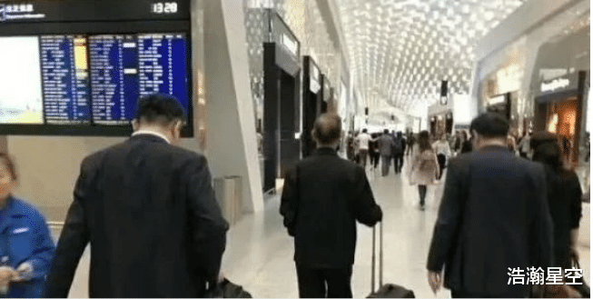 电池|美国对华为的禁令生效，却又无数国人在评论区“狂欢”：华为终于死了！