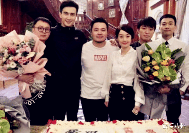 【马伊琍】马伊琍离婚后打入鲜肉圈，素颜出镜与王大陆同框，黑眼圈超明显