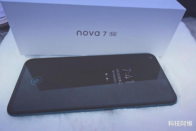 [华为]发布不到两个月降至2799元，6400万+麒麟985，华为5G新机遭遇618