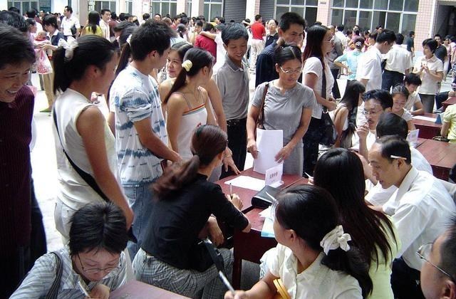 教师|这个行业将成为“香饽饽”，国家已明确涨工资！将会有大量人涌进