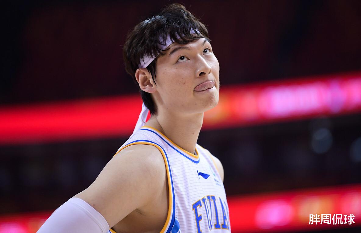 王哲林|王哲林深夜发文去意已决！一细节暗示或投奔杜锋，CBA大结局？