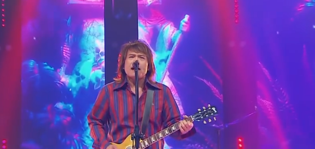 『演唱会』开口就是经典:只拿一把吉他就能开演唱会的男人又火了!