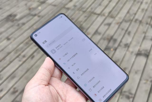微商|继雷军之后,又一高管要去拧螺丝?天玑芯片+新配色仅2499元