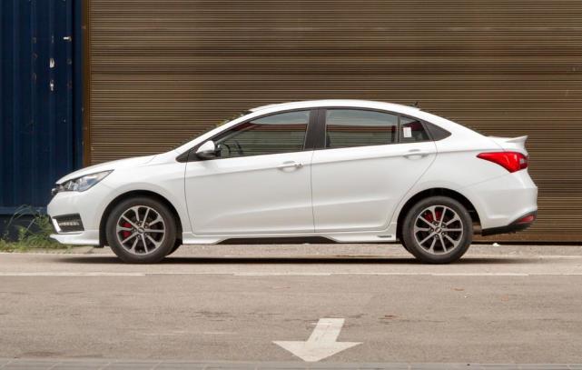 艾瑞泽5|4.99万的家轿车，高速比朗逸稳，带电动天窗，买它比捷达合适