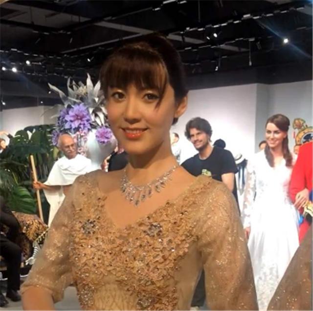 机器人：“女性机器人”明明是假的，为啥这么吸引人？网友：用过就明白了