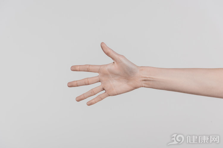 肝脏|经常手麻的人：可能是这几种病在找你的麻烦，早知道能避免悲剧