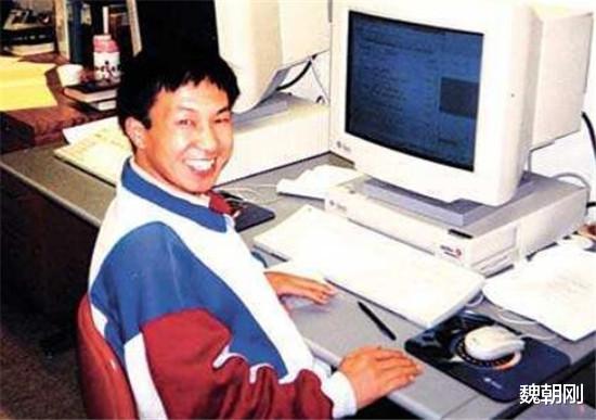 『清华大学』痛惜天才：他是高考状元，清华最年轻教授，却在异国高桥一跃而下