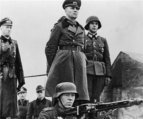 埃尔温·隆美尔|隆美尔被赐死前,拦住了要反抗的儿子,儿子晚年才明白父亲的苦心