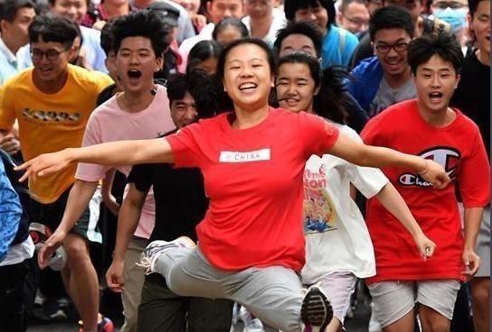 学霸|那个一出考场就说考得不好,答应明年再次高考的男孩,成绩出来了