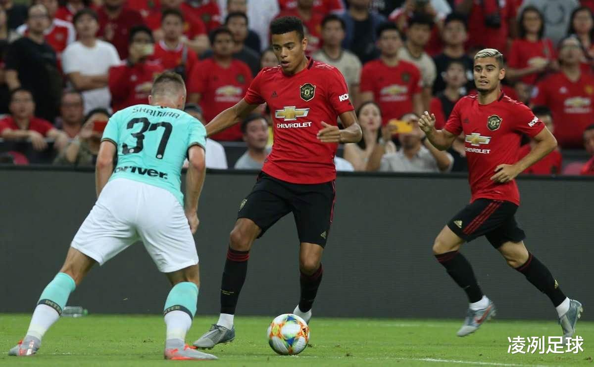 #曼联#3500万! 曼联锁定拜仁大脑再造无解中场;青木表现让红魔放弃买桑乔