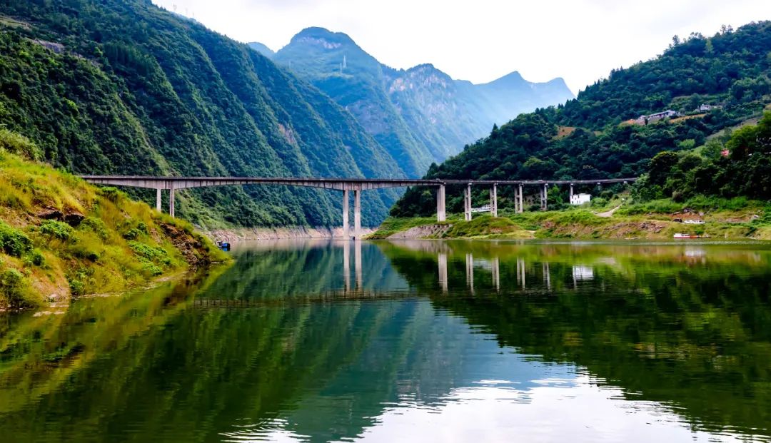 石林|中国又一“仙境天路”横空出世！左手天堂右手地狱，一路景点门票全免！