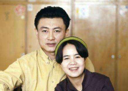 「刘纯燕」从“央视国脸”到人生赢家，“装”了32年的王宁，退休后终于露馅