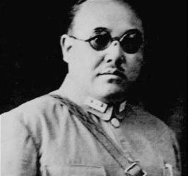 齐国|“土皇帝”马鸿逵：带7.5吨黄金逃往国外，晚年却问：百姓恨我吗？