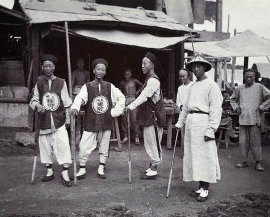 「老照片」老照片：清朝带刀侍卫的真实样子，和电视剧里的不一样