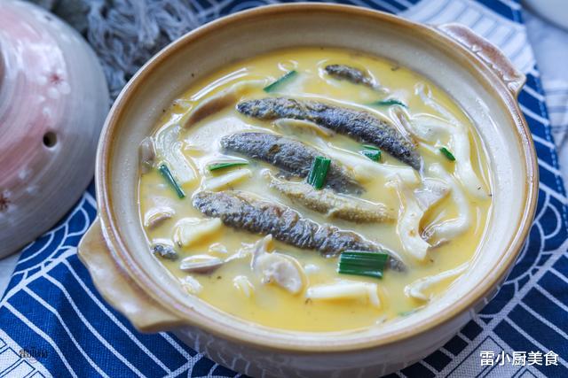 #平菇#眼下最好吃的鱼，16块钱一斤，物美价廉，肉多味美，老少皆宜