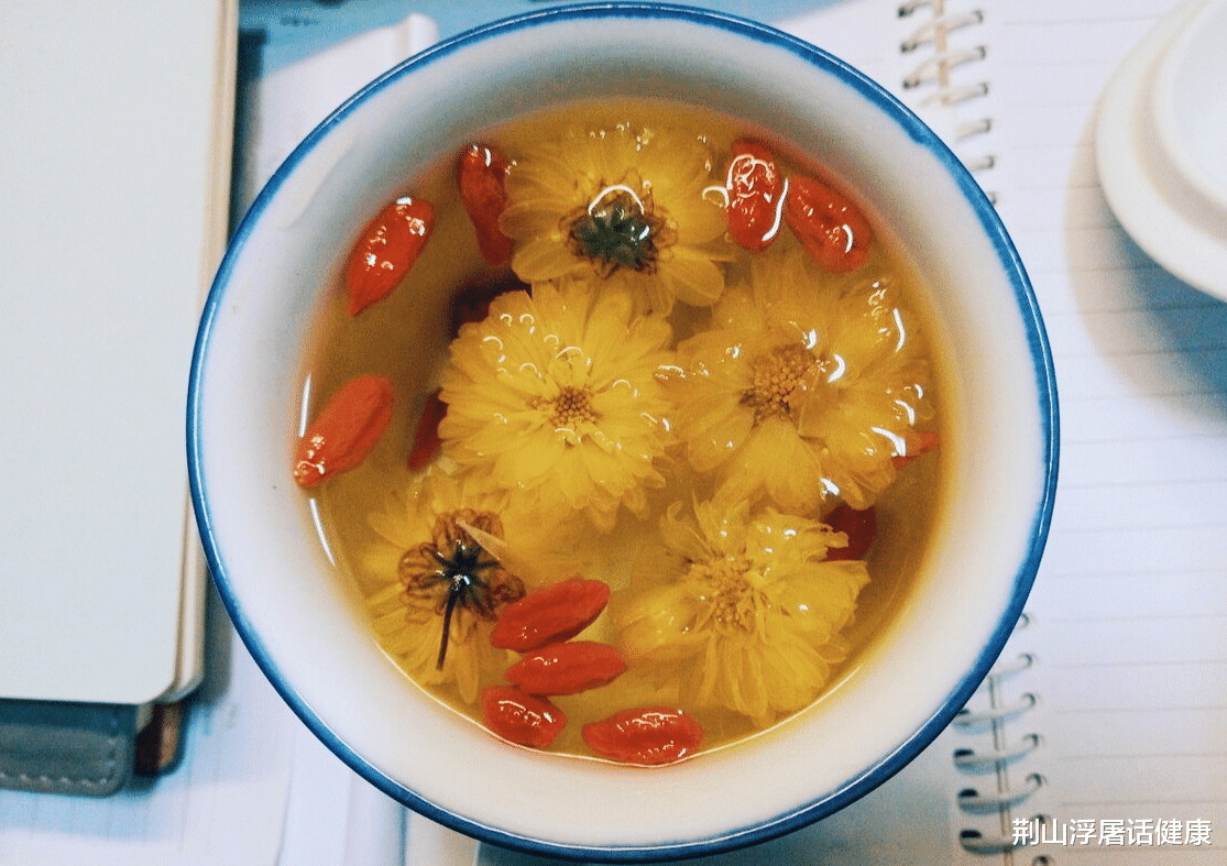 肝脏|肝好不好，看手脚便知道！手脚出现6异常，小心肝病找上门