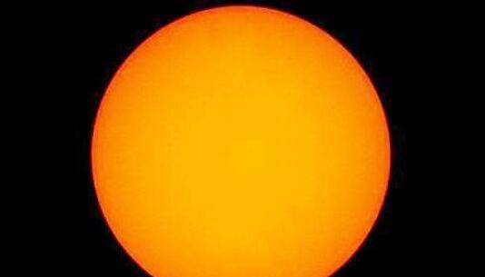 「」太阳黑子已经消失了8个多月，传说中的小冰河期要来了吗？