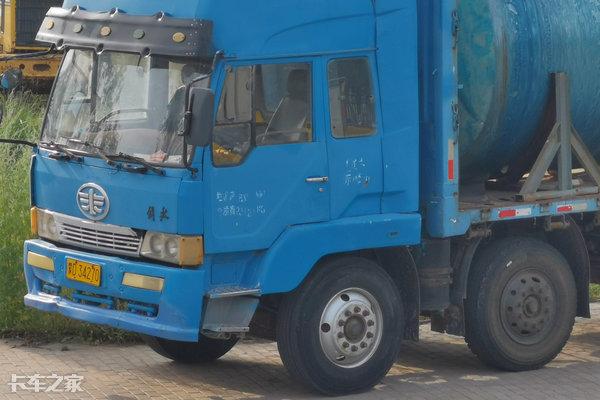 房车|这可能是最早的生活舱卡车,解放四大房车版你见过吗?