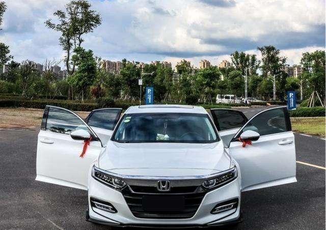 宝马|买奔驰宝马大多是为了面子，要是买这三款车，多半都是懂车的