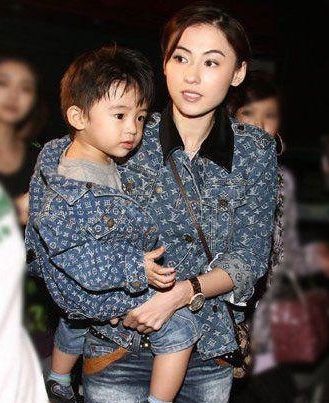 谢霆锋|张柏芝小儿子生病住院，谢霆锋赶去医院看望，被曝两人即将复婚？