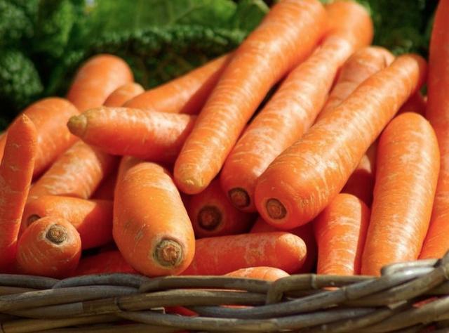 肝脏|男子大便颜色异常,查出肝癌,上厕所时有4个异常,肝已严重损伤