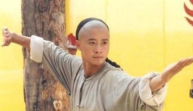 吴京|亲密称段奕宏“死鬼”，酒驾5米被逮，吴京“硬汉”形象“崩”了