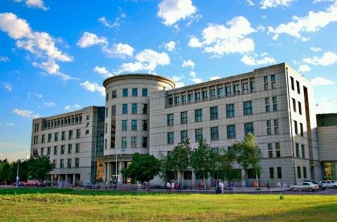 高校@这些211大学，刚过一本线就能上，为何报考的学生却那么少？