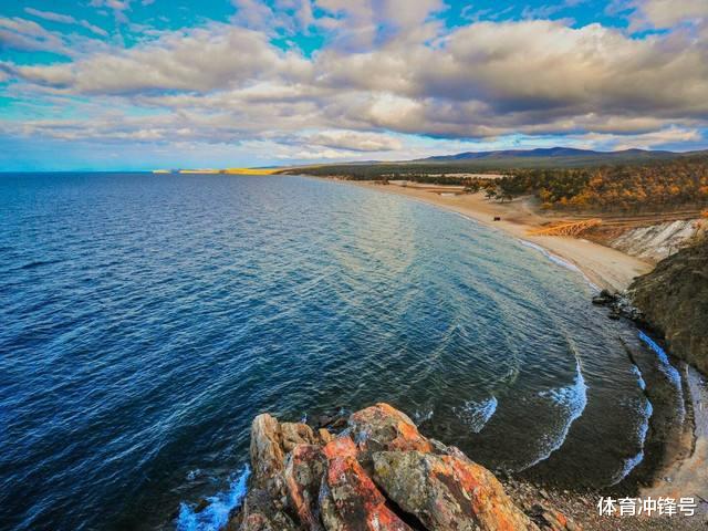 贝加尔湖■贝加尔湖是淡水湖，却生活着海洋动物，科学家也无法解答