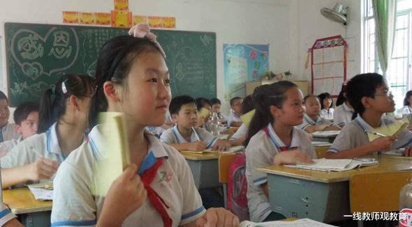 【教育局】教育局最新通知，中小学7月22日放暑假，家长：40℃高温怎么学习？