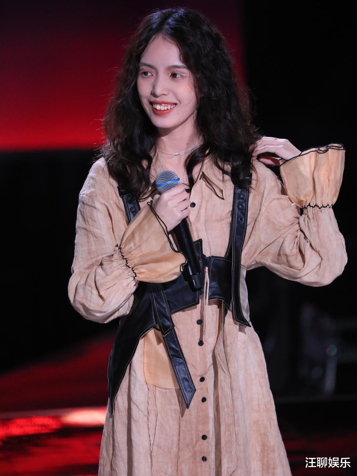 单依纯|《中国好声音》五强出炉，单依纯失控落泪，谢霆锋战队险些团灭