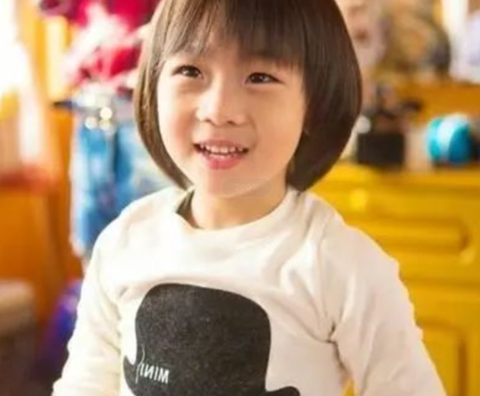 小小志|冻龄男神林志颖时隔7年，又带大儿子kimi上综艺，颜值大变惊人！