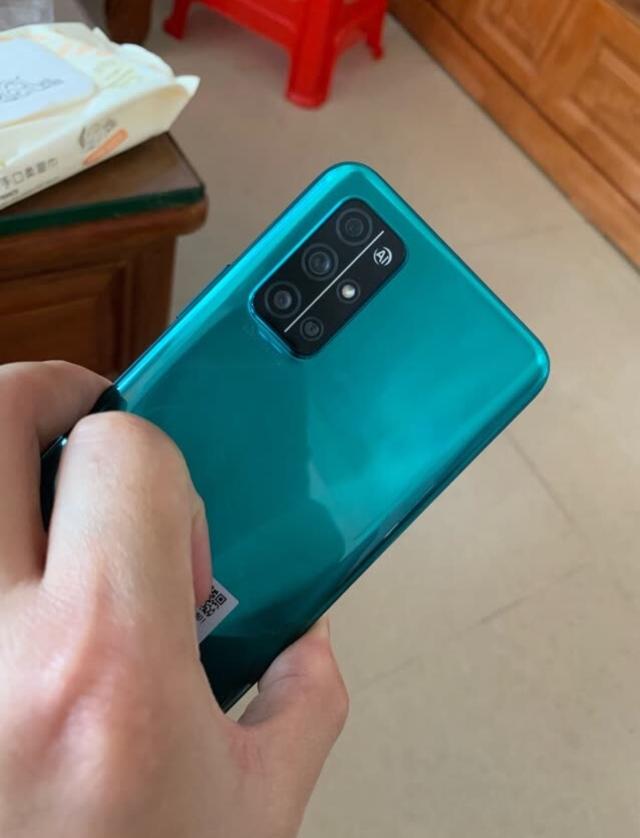 华为荣耀|华为再放大招:荣耀30S跌至“冰点价”,花粉:终于等到了