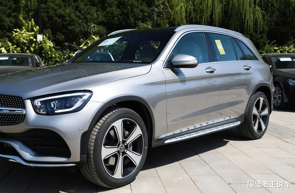 奔驰GLC|?又一豪华SUV“顶不住”了，一口气降6w，30天狂甩14701台成销冠