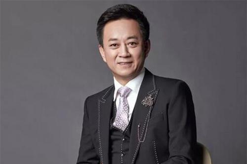 『朱军』曾经的央视一哥朱军,离开央视2年多,变化竟这么大