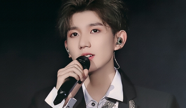 「王源」欧阳娜娜找王源写歌词，被“杀熟”要巨款？粉丝们的反应亮了