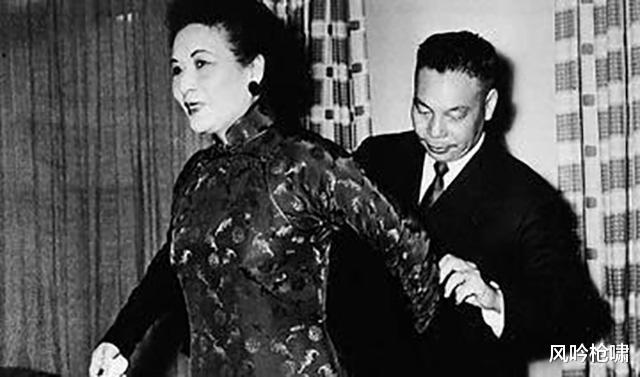 「宋美龄」宋美龄晚年为何如此落寞？在宋子文墓地前悲痛落泪，伤心不已