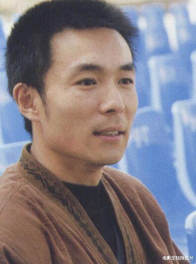 谭耀文|0.2万日票房宣告下映,谭耀文新片分账票房出炉,片方亏个底朝天