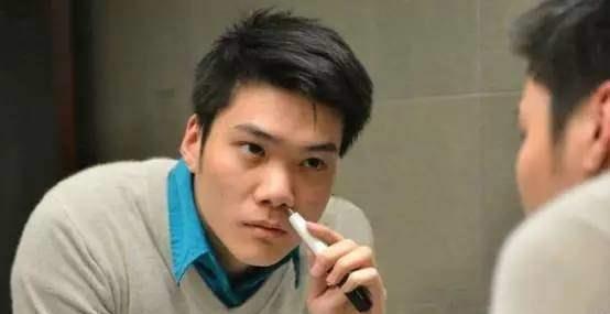 『衰老』鼻毛发生变白的状况,这到底是怎么回事呢?预示着什么兆头?