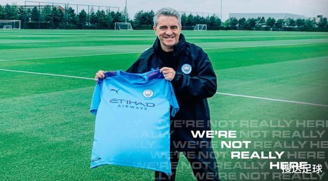 『中超』凌晨0点，中超又1人登陆英超豪门！49岁世界名帅终于等到他了