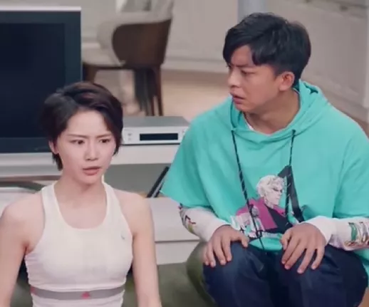 看惯了诸葛大力短发，唯一一张“长发照”流出，网友：是心动啊