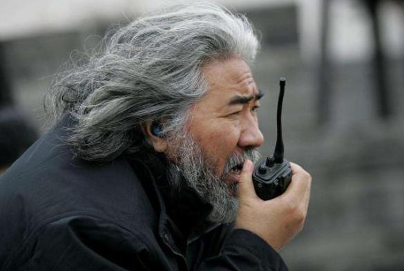 张纪中▲2010年,张纪中总往美国跑,6年后妻子与干儿子夜会3小时画面曝光